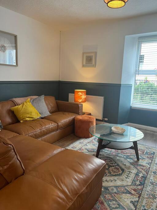 Lobster Cottage - Stylish 3 Bedroom Cottage In Heart Of Tenby Town, Pembrokeshire מראה חיצוני תמונה
