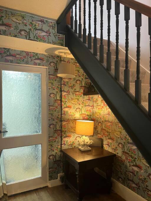 Lobster Cottage - Stylish 3 Bedroom Cottage In Heart Of Tenby Town, Pembrokeshire מראה חיצוני תמונה