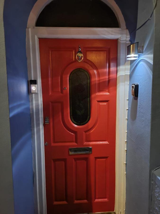 Lobster Cottage - Stylish 3 Bedroom Cottage In Heart Of Tenby Town, Pembrokeshire מראה חיצוני תמונה